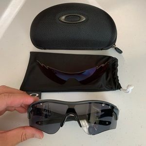 Oakley Radarlock sunglasse w/extra lense
